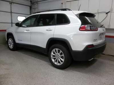 2022 Jeep Cherokee, $24990. Photo 2
