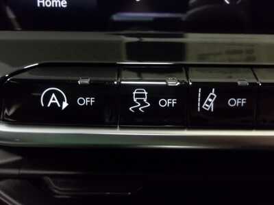2023 Jeep Compass, $22990. Photo 12
