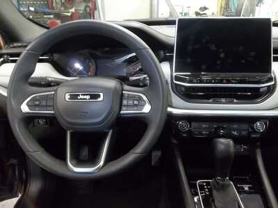 2023 Jeep Compass, $22990. Photo 7