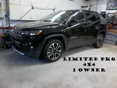 2023 Jeep Compass, $22990. Photo 1