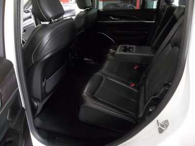 2022 Jeep Grand Cherokee L, $29990. Photo 5