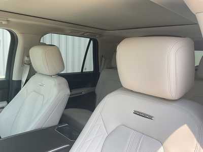 2024 Ford Expedition, $88505. Photo 10