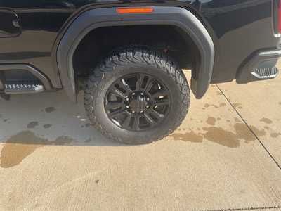 2021 GMC 3500 Crew Cab, $46599. Photo 6