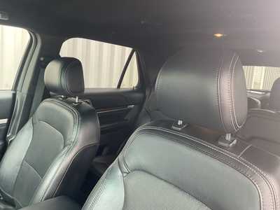 2016 Ford Explorer, $21666. Photo 9