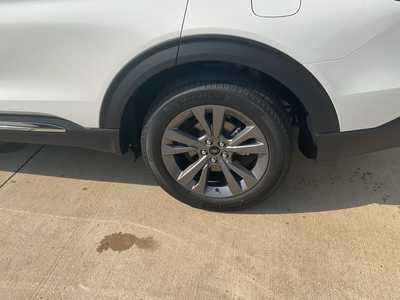 2025 Ford Explorer, $46938. Photo 6