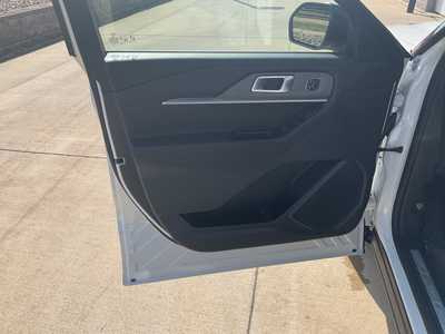 2025 Ford Explorer, $50210. Photo 7