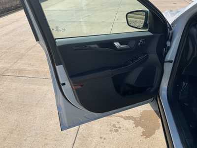 2025 Ford Escape, $37287. Photo 7