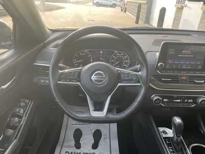 2021 Nissan Altima, $22556. Photo 12