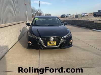 2021 Nissan Altima, $22556. Photo 4