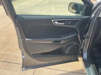 2022 Ford Edge, $29950. Photo 7