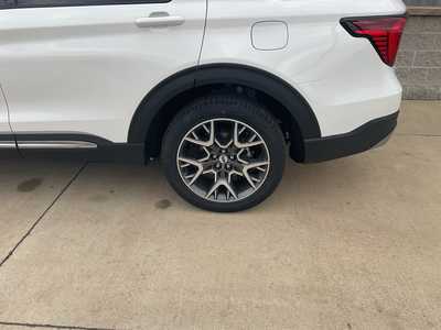 2025 Ford Explorer, $56848. Photo 6