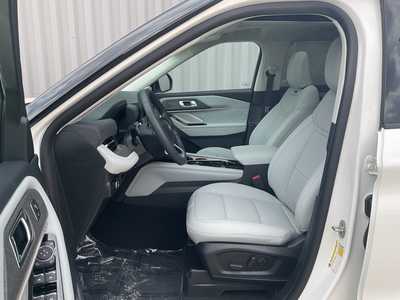 2025 Ford Explorer, $56848. Photo 8