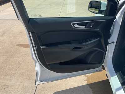 2023 Ford Edge, $25999. Photo 6