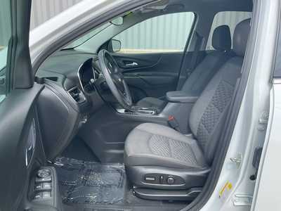 2020 Chevrolet Equinox, $20499. Photo 8