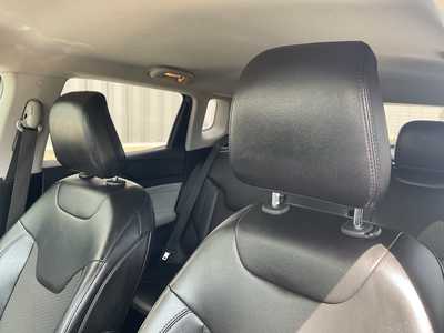 2022 Jeep Compass, $19599. Photo 9