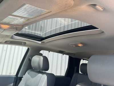 2017 Toyota Sequoia, $20550. Photo 9