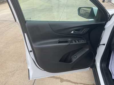 2022 Chevrolet Equinox, $21799. Photo 7