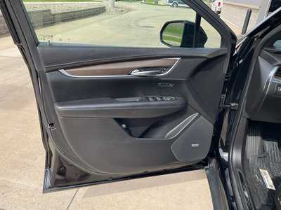 2019 Cadillac XT5, $23399. Photo 7