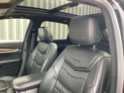2019 Cadillac XT5, $23399. Photo 9