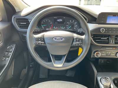 2022 Ford Escape, $19999. Photo 11