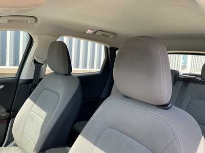 2022 Ford Escape, $19999. Photo 9