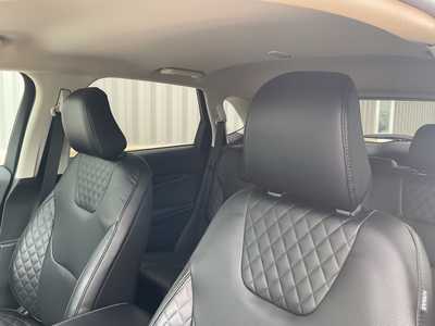 2024 Ford Edge, $39900. Photo 9
