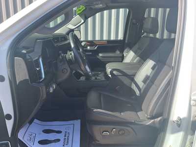2023 GMC 1500 Crew Cab, $54999. Photo 9