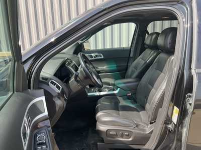 2014 Ford Explorer, $12999. Photo 8