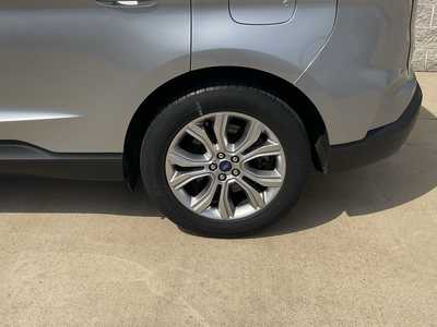 2022 Ford Edge, $24999. Photo 6