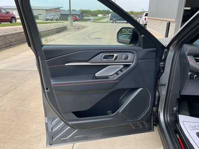 2025 Ford Explorer, $57274. Photo 7