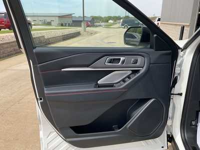 2025 Ford Explorer, $57998. Photo 7