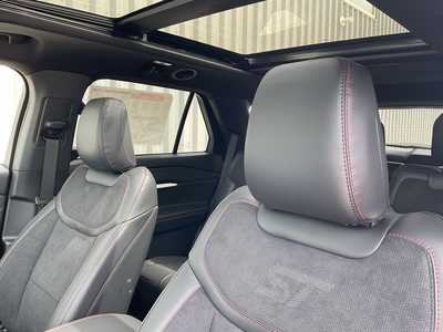 2025 Ford Explorer, $57998. Photo 9