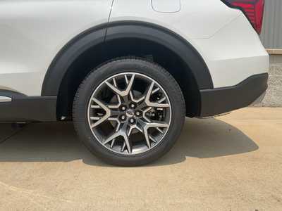 2025 Ford Explorer, $57486. Photo 6