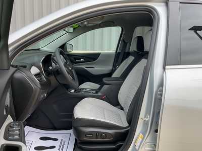 2022 Chevrolet Equinox, $23599. Photo 8