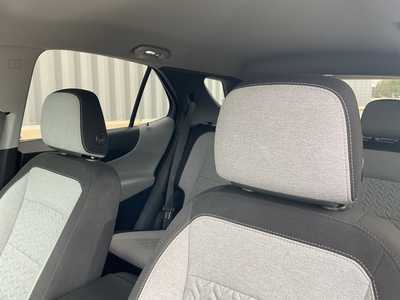 2022 Chevrolet Equinox, $23599. Photo 9