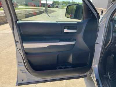 2021 Toyota Tundra Crew Cab, $48950. Photo 7