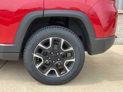 2020 Jeep Compass, $17999. Photo 6