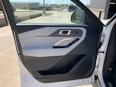 2025 Ford Explorer, $61038. Photo 7