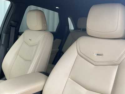 2017 Cadillac XT5, $18850. Photo 9