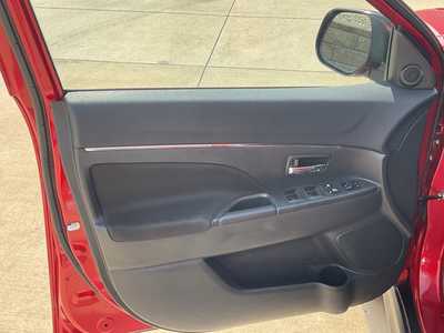 2020 Mitsubishi Outlander, $14999. Photo 7