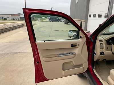 2008 Ford Escape, $8566. Photo 7