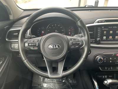 2016 Kia Sorento, $. Photo 11