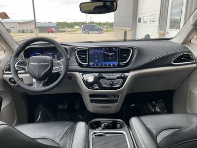 2022 Chrysler Pacifica, $34995. Photo 10