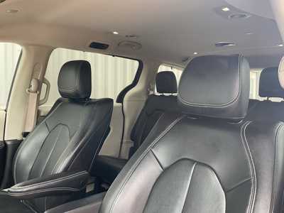 2022 Chrysler Pacifica, $34995. Photo 9