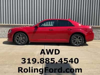 2017 Chrysler 300, $17588. Photo 2