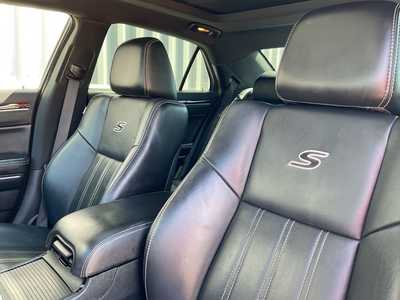 2017 Chrysler 300, $17588. Photo 7