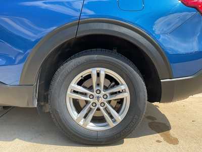 2022 Ford Explorer, $32550. Photo 6