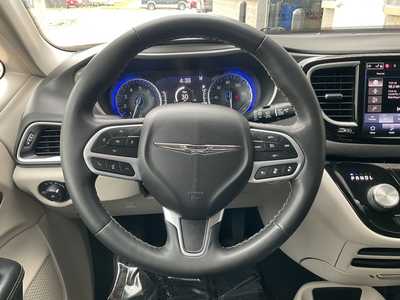 2022 Chrysler Pacifica, $. Photo 11