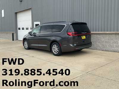 2022 Chrysler Pacifica, $. Photo 3
