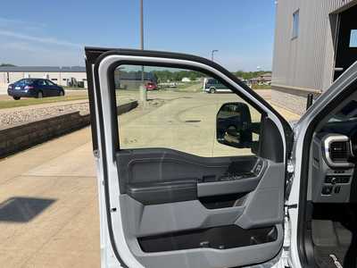 2022 Ford F150 Crew Cab, $36599. Photo 8